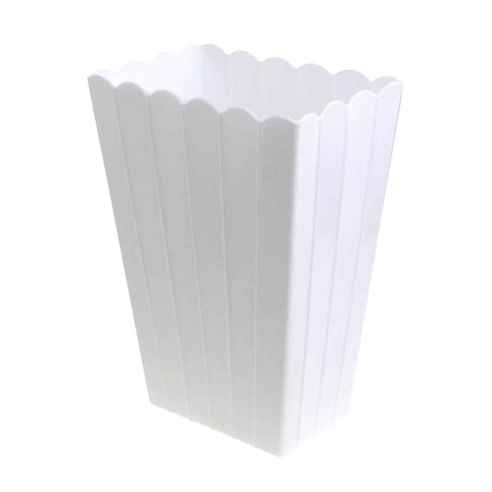 Large Plastic Scalloped Containers with Lines - Image 12